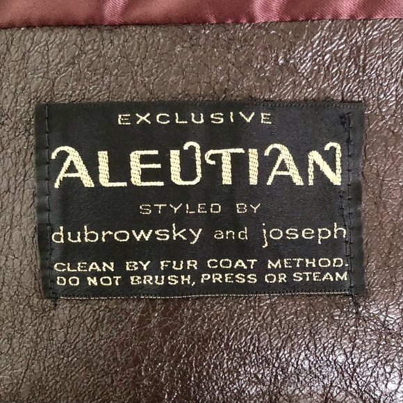 Vintage Stanley's of Geneva Aleutian Dubrowsky and Joseph Brown Faux Fur Coat - Picture 4 of 7